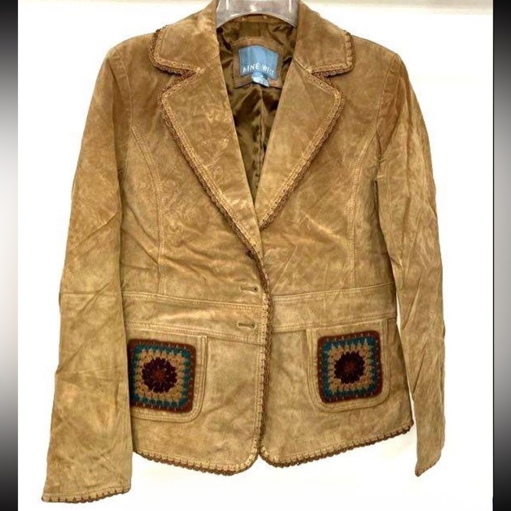 Rare Vintage Nine West Tan Suede Blazer w/Crochet Pockets/Hem Details.   Size M